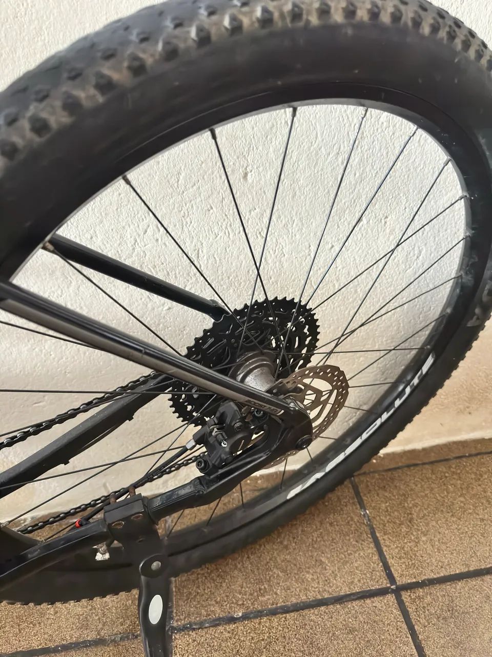 Bicicleta absolute com quadro wild 2 geometria 2025 - Foto 3