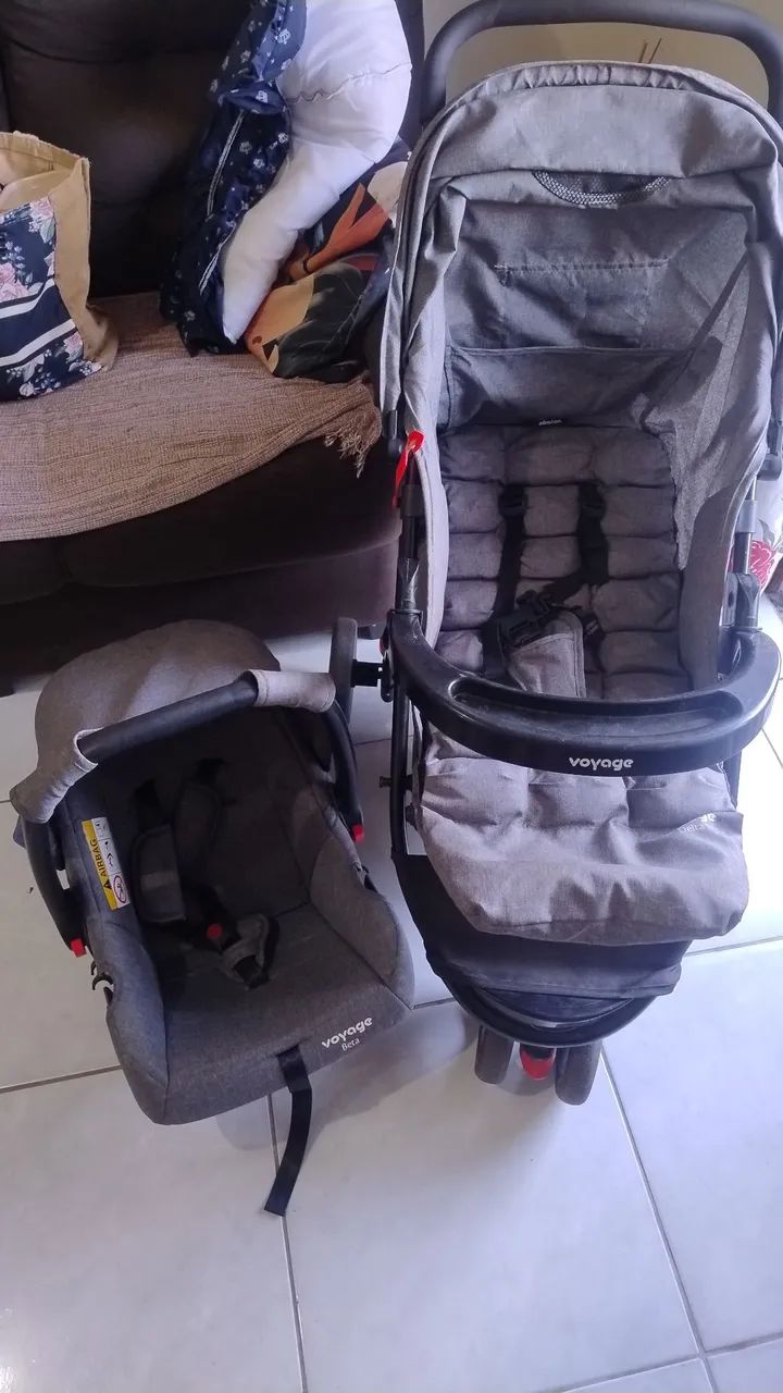 Carrinho e bebe conforto Voyage