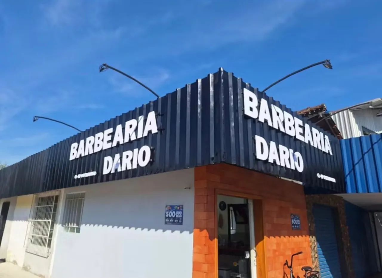 Fachada, toldo , cobertura e placas. Tudo para deixar sua comunicação visual top - Foto 4