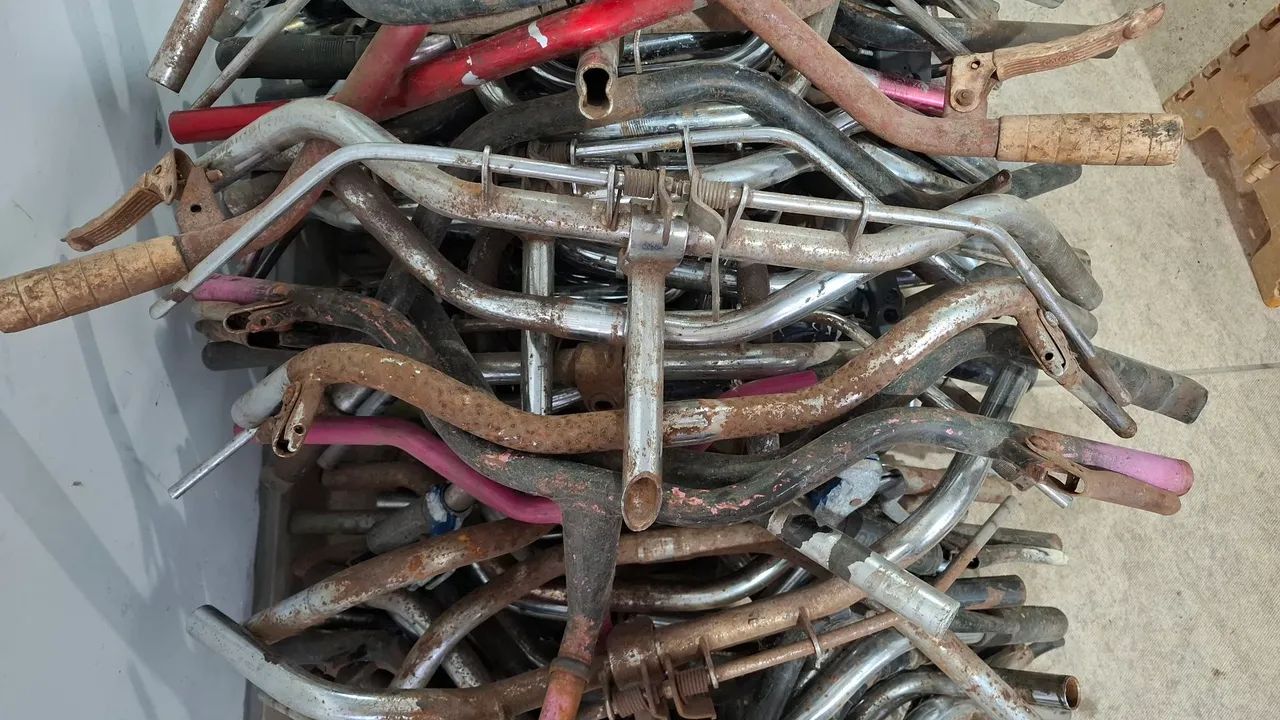 Lote com mais de 100 Guidões  - Foto 2