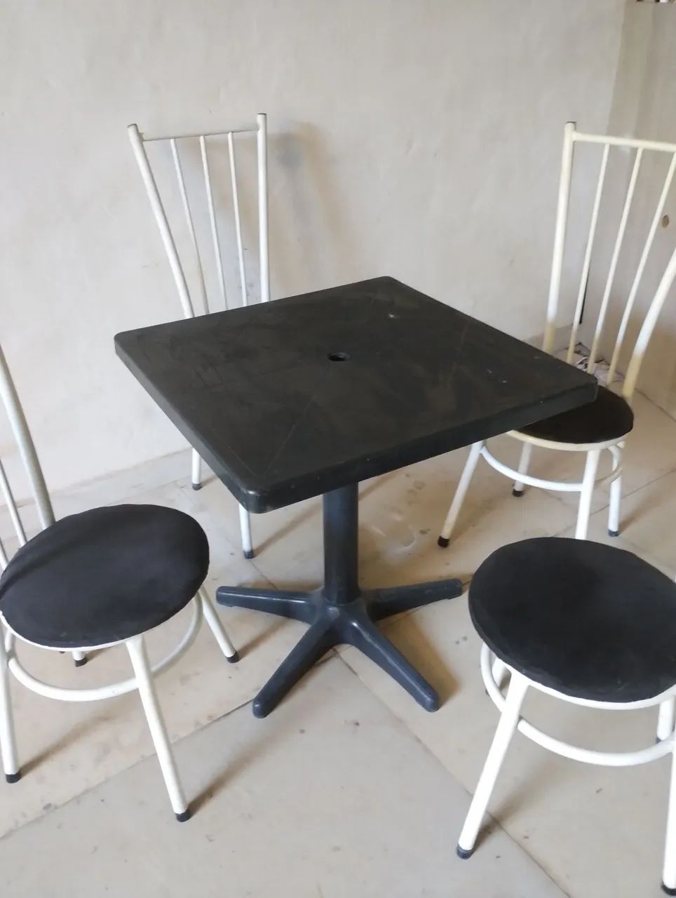 ENTREGO, conjunto de mesa com 4 cadeiras