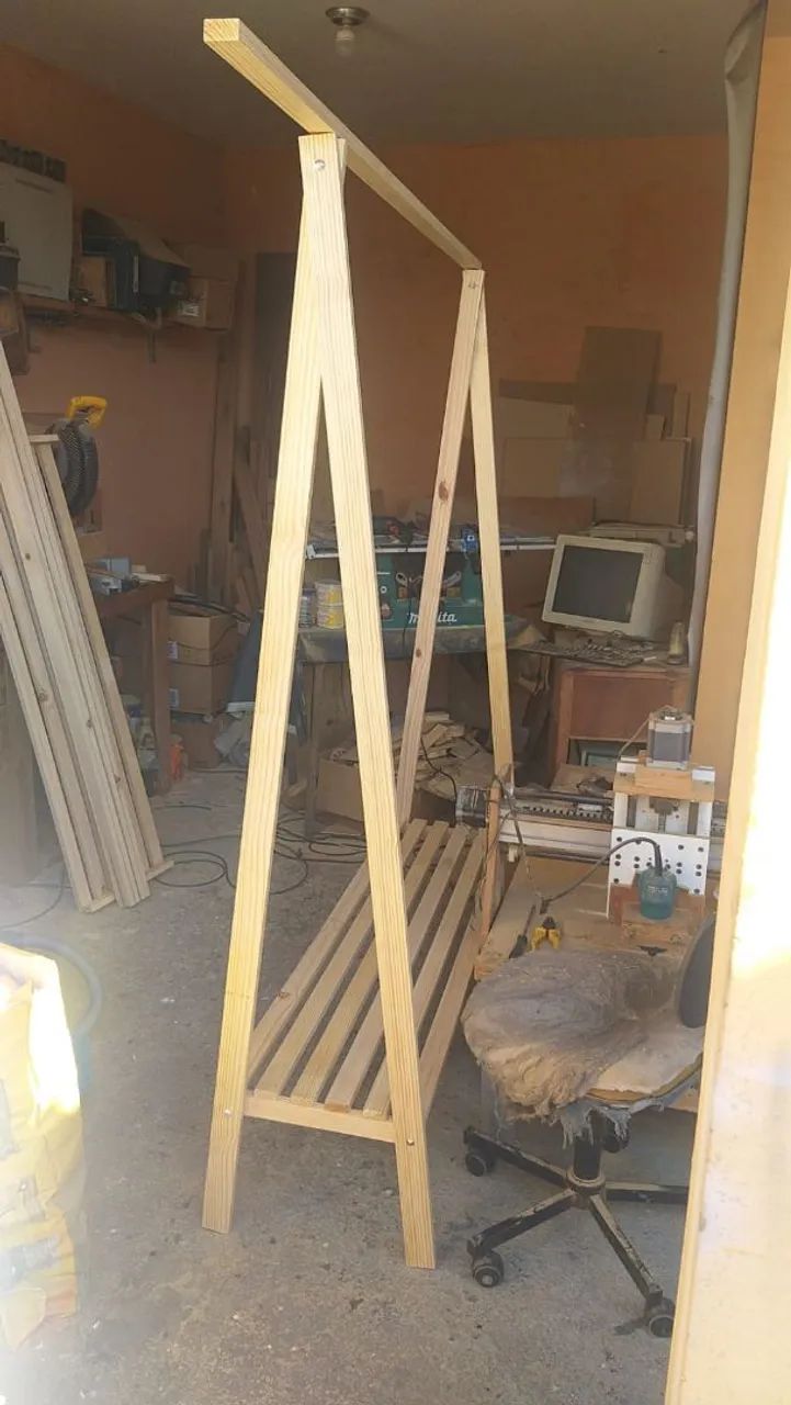 Estante arara de MDF  - Foto 2