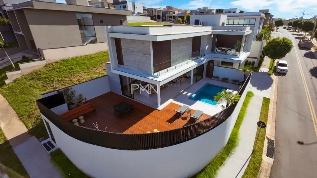 Sobrado à venda em Campinas, Swiss Park, com 4 suítes, com 297 m², Glarus