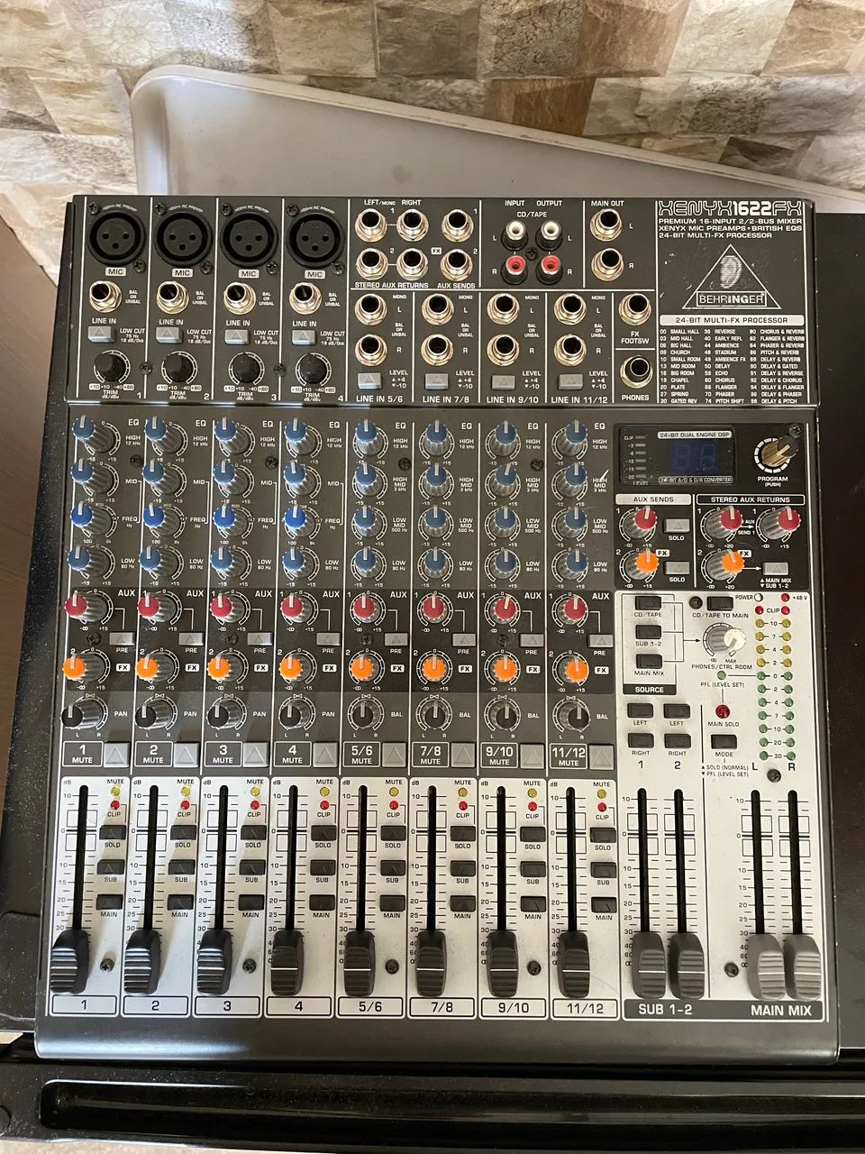 MESA BEHRINGER 12 CANAIS - Foto 3