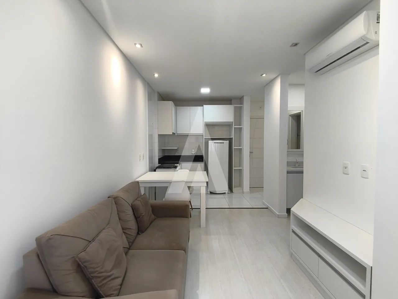APARTAMENTO 01 DORMITÓRIO MOBILIADO, CENTRO