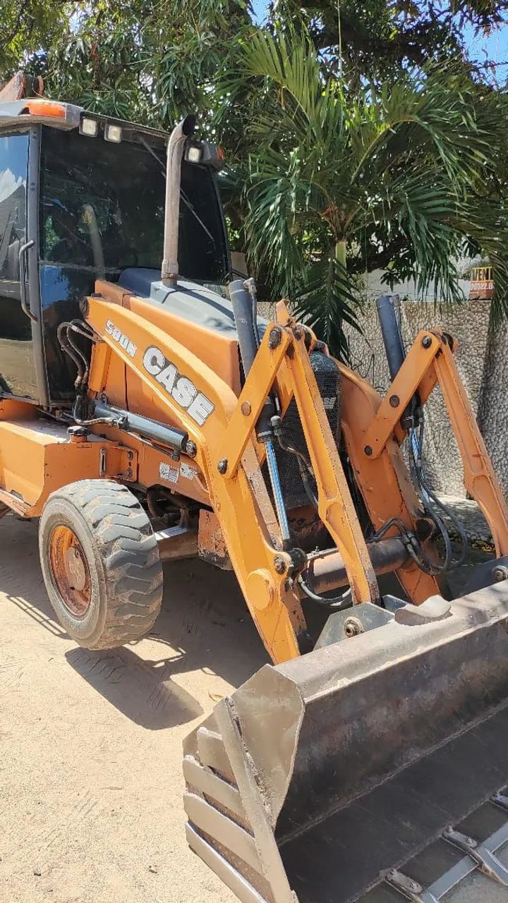 Retroescavadeira 580N 4x4 2015 - Foto 3
