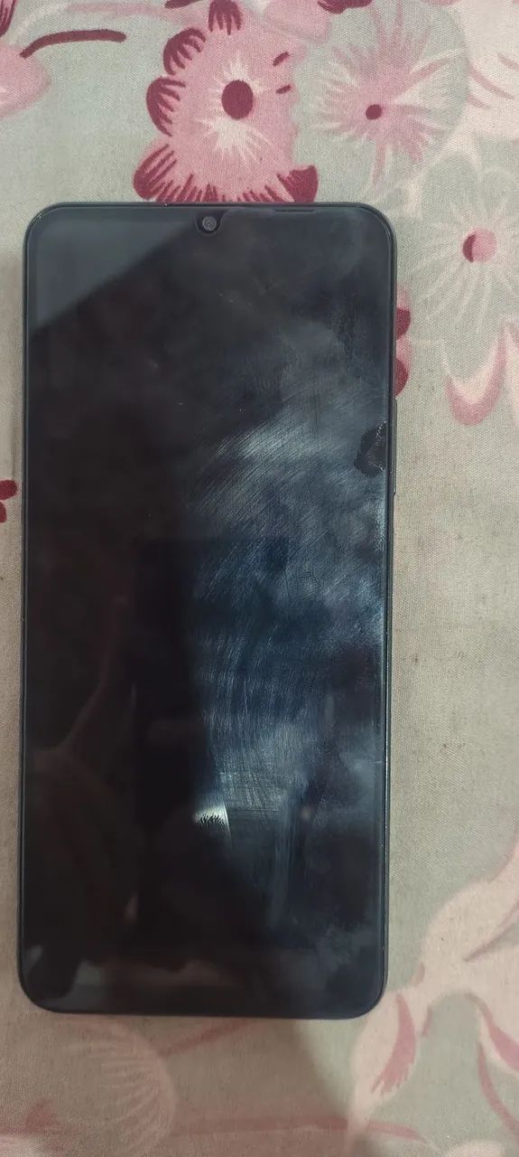 Celular semenovo com poucas marcas de uso realme note 70 - Foto 2