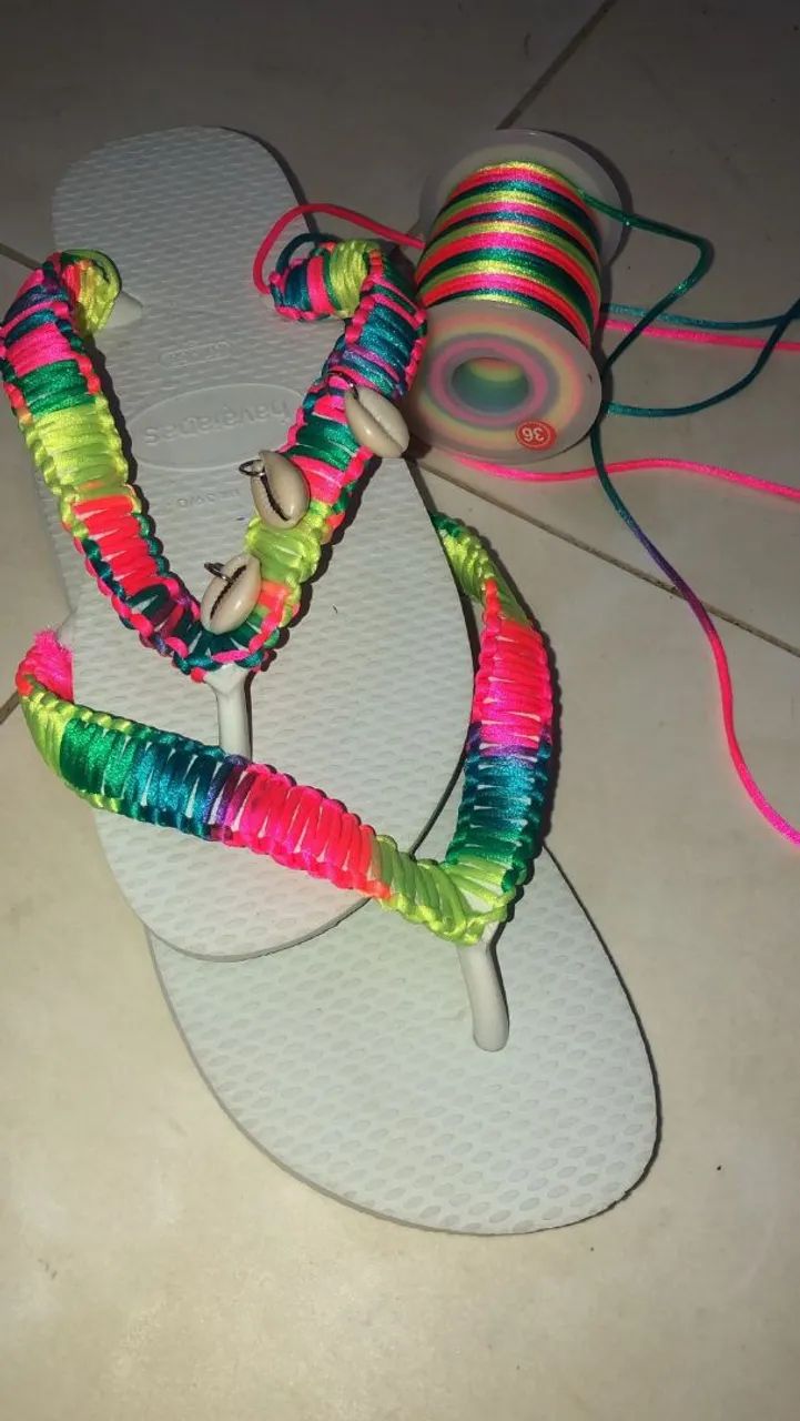 Havaianas decoradas para carnaval  - Foto 2