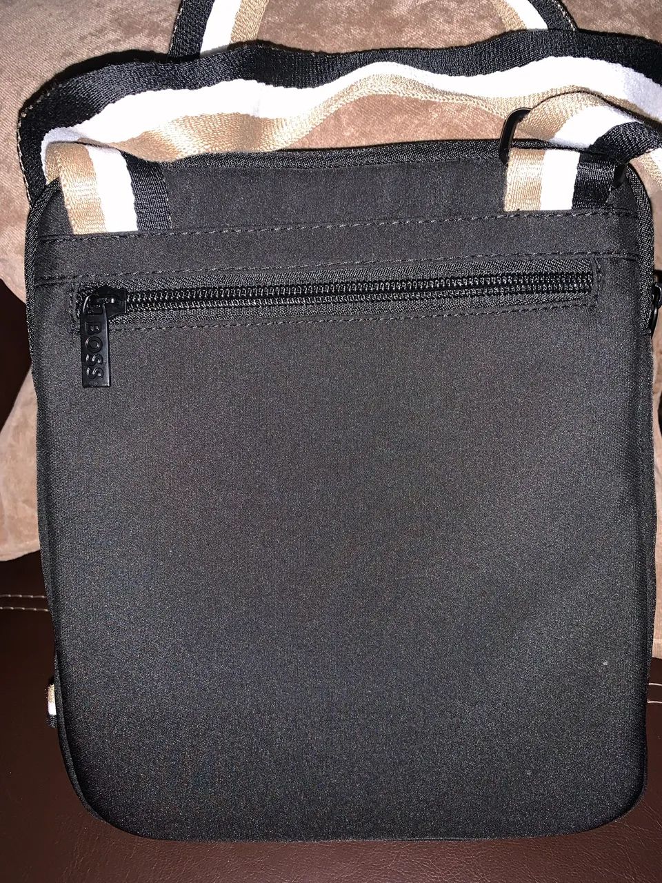 bolsa de pescoço (neck pouch) da marca BOSS, original - Foto 4