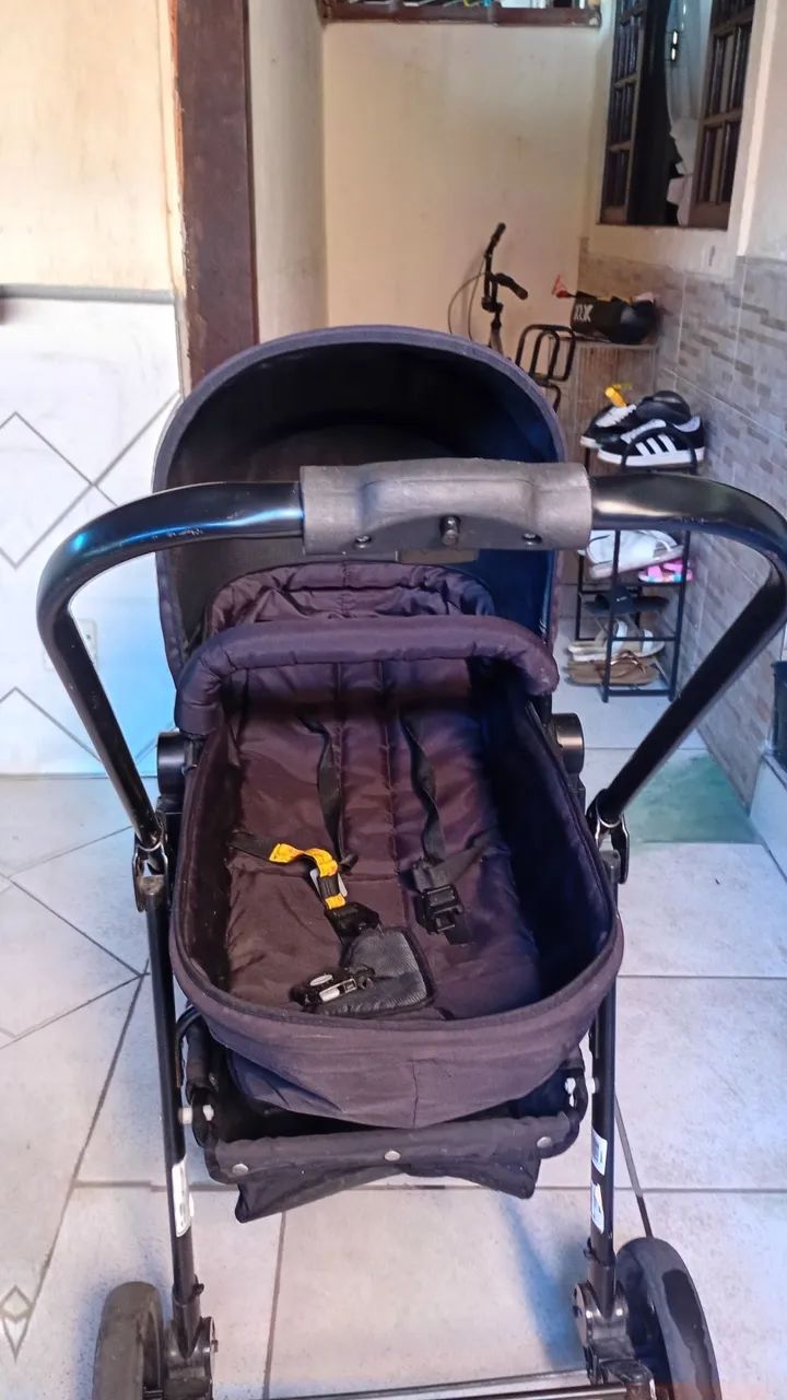 Carrinho de bebê Galzerano e bebê conforto  - Foto 3
