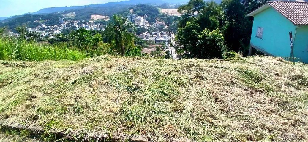 OPORTUNIDADE DE INVESTIMENTO - Terreno com 435 m², em Urussanga/SC