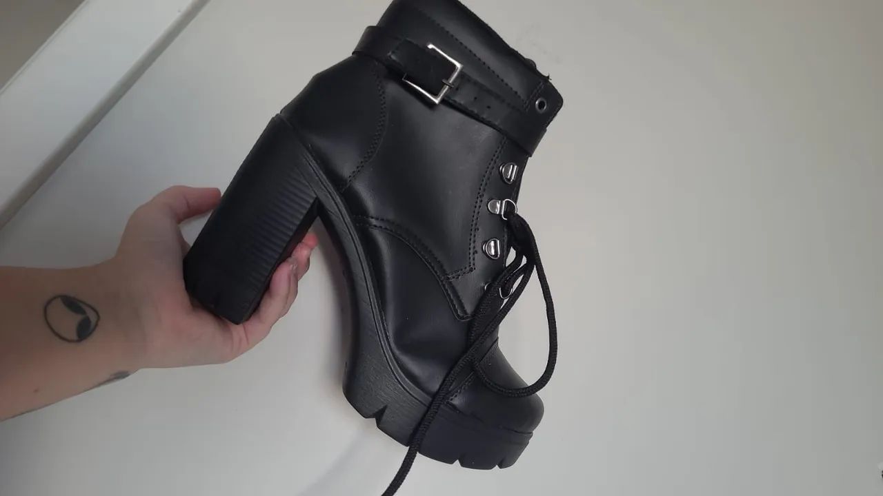 Vendo nova Tamanho 38