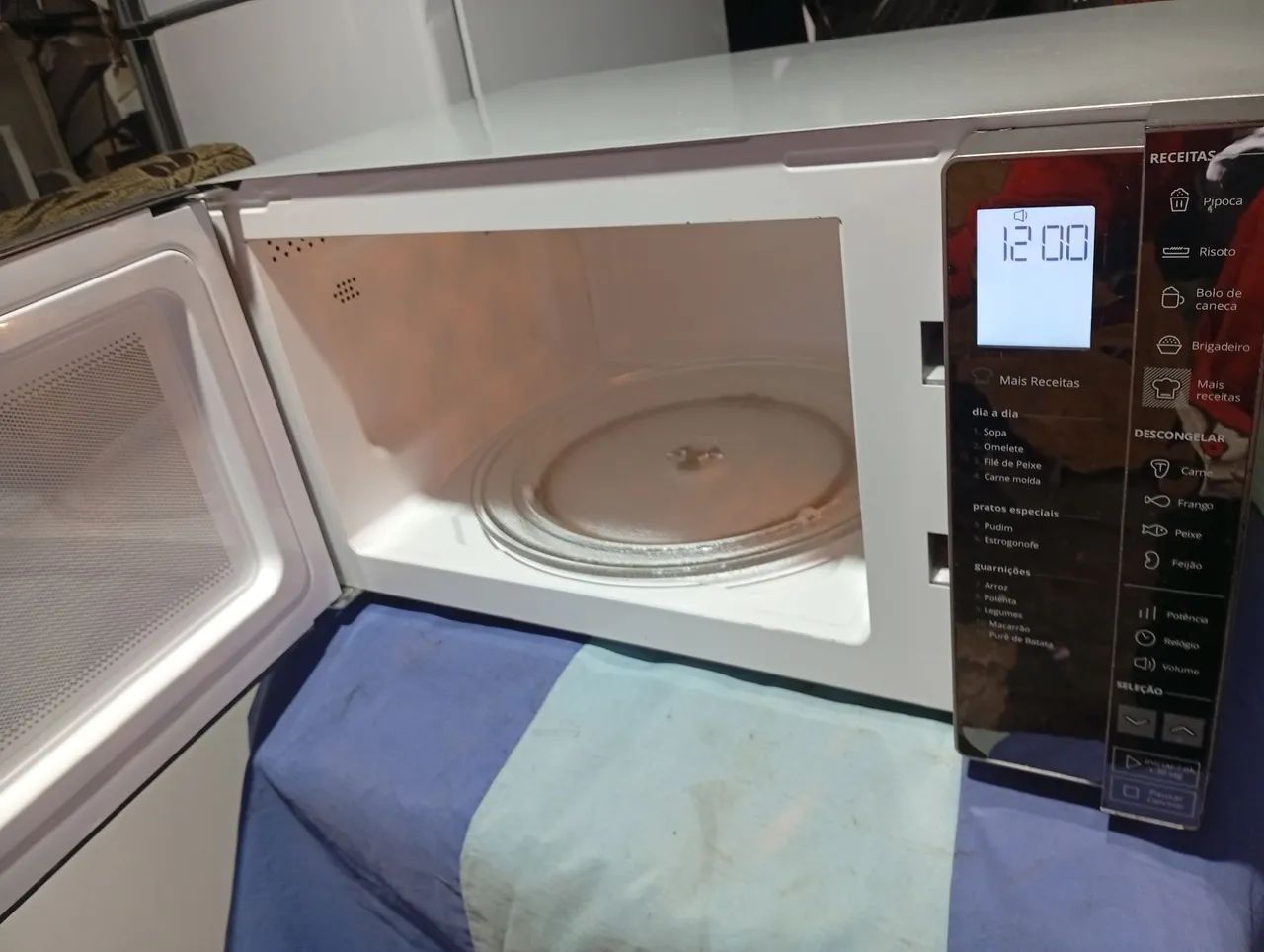 Microondas Brastemp 30 litros espelhado funcionando perfeitamente  - Foto 5