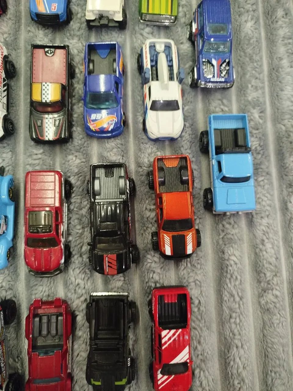 Hotwheels - Pickups variadas - Foto 5