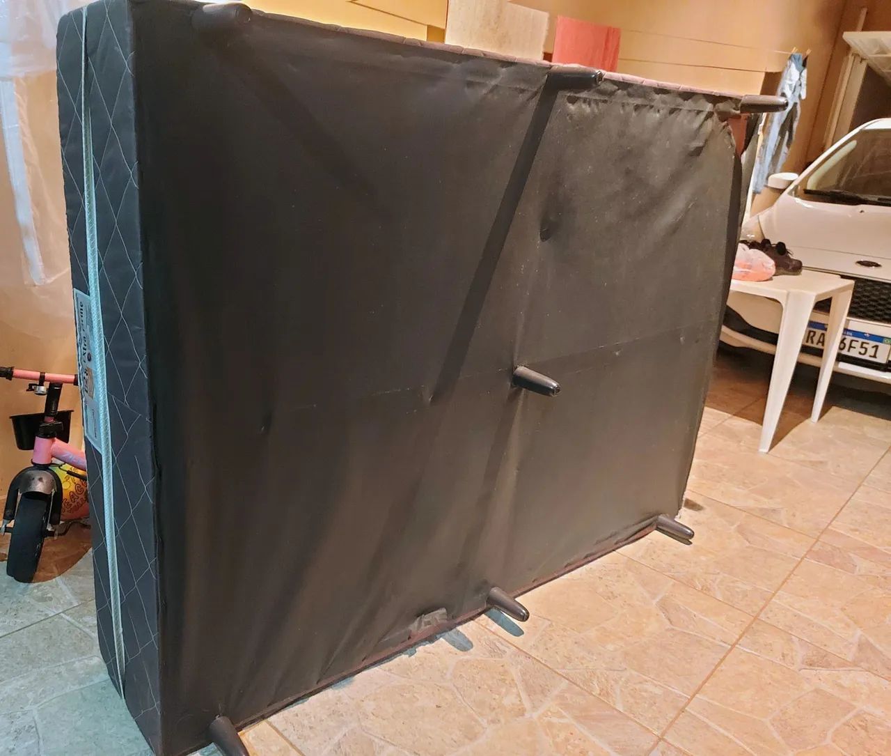 Vendo cama Box,  e cabeceira 