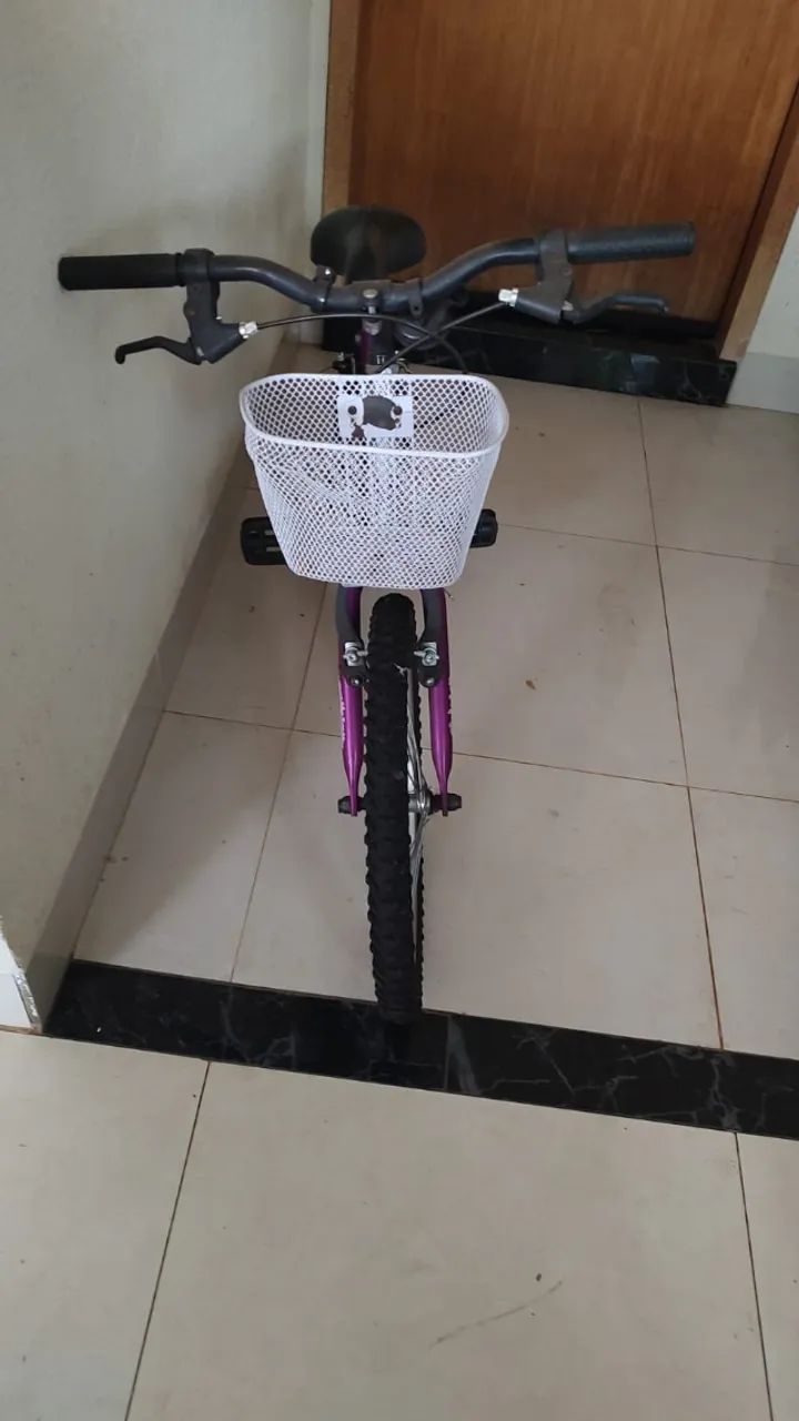 Bicicleta infantil Aro 20 com cestinha - Foto 3
