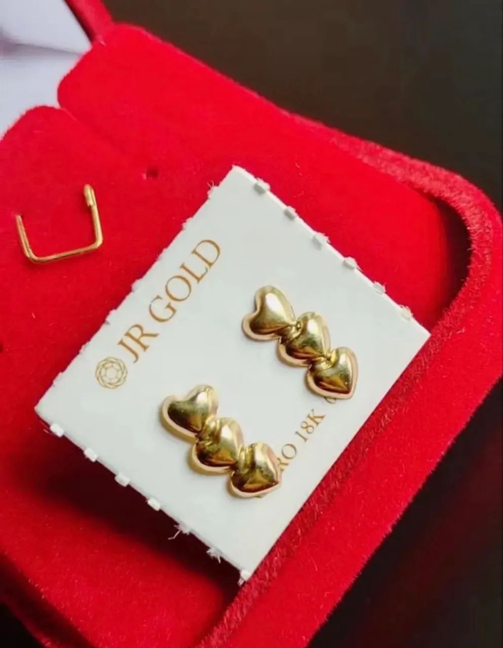 Brinco Ouro 18k, corações ( pequeno )