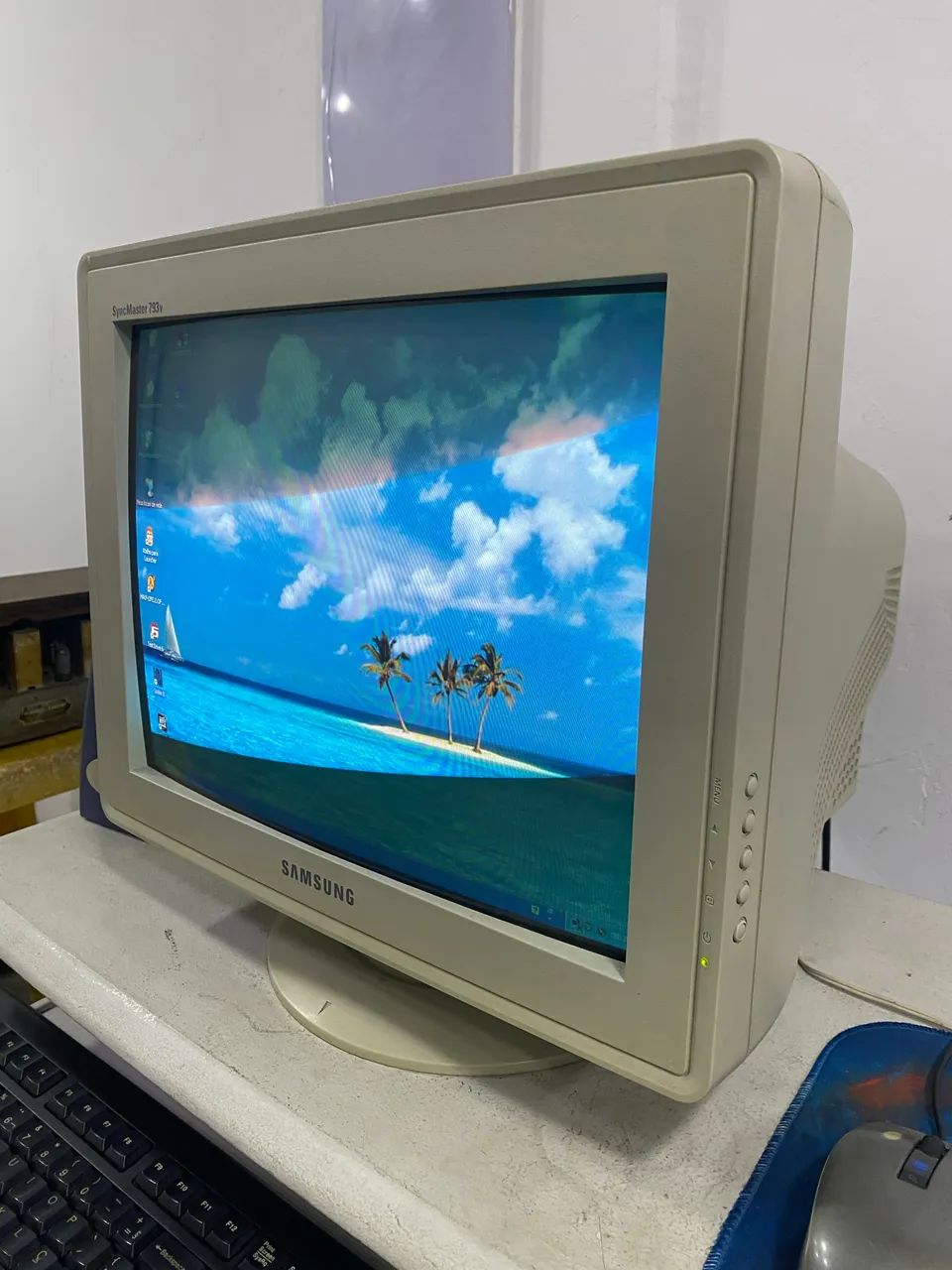 PC Retrô Completo Windows XP + Monitor CRT + Mesa - Setup Anos