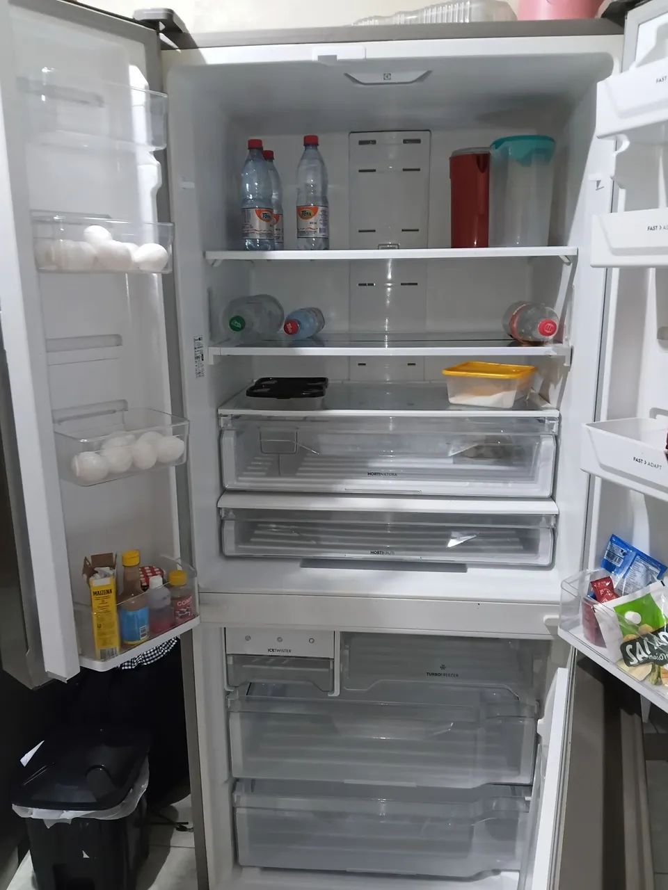 Geladeira electrolux com defeito  - Foto 4