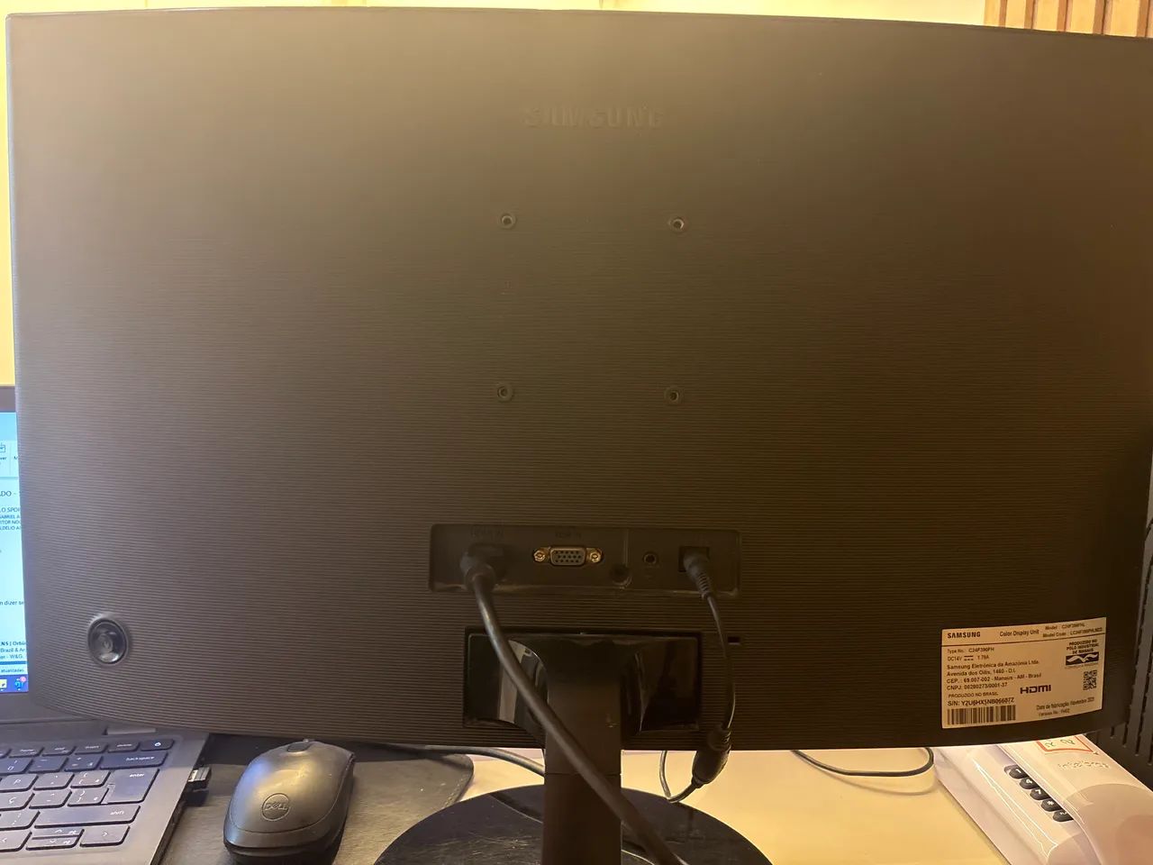 Monitor Samsung LED 23.5 pol Widescreen curvo, full HD - Foto 2