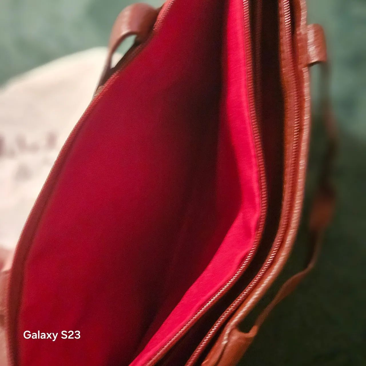 Bolsa executiva toda em couro com compartimento para notebook  - Foto 3