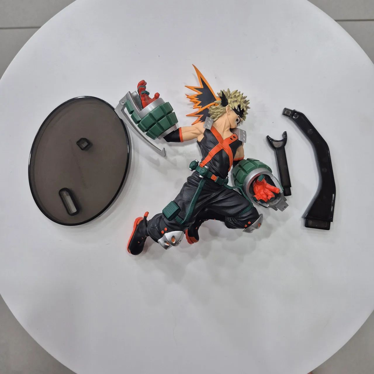 Action Figure Katsuki Bakugo - Foto 5