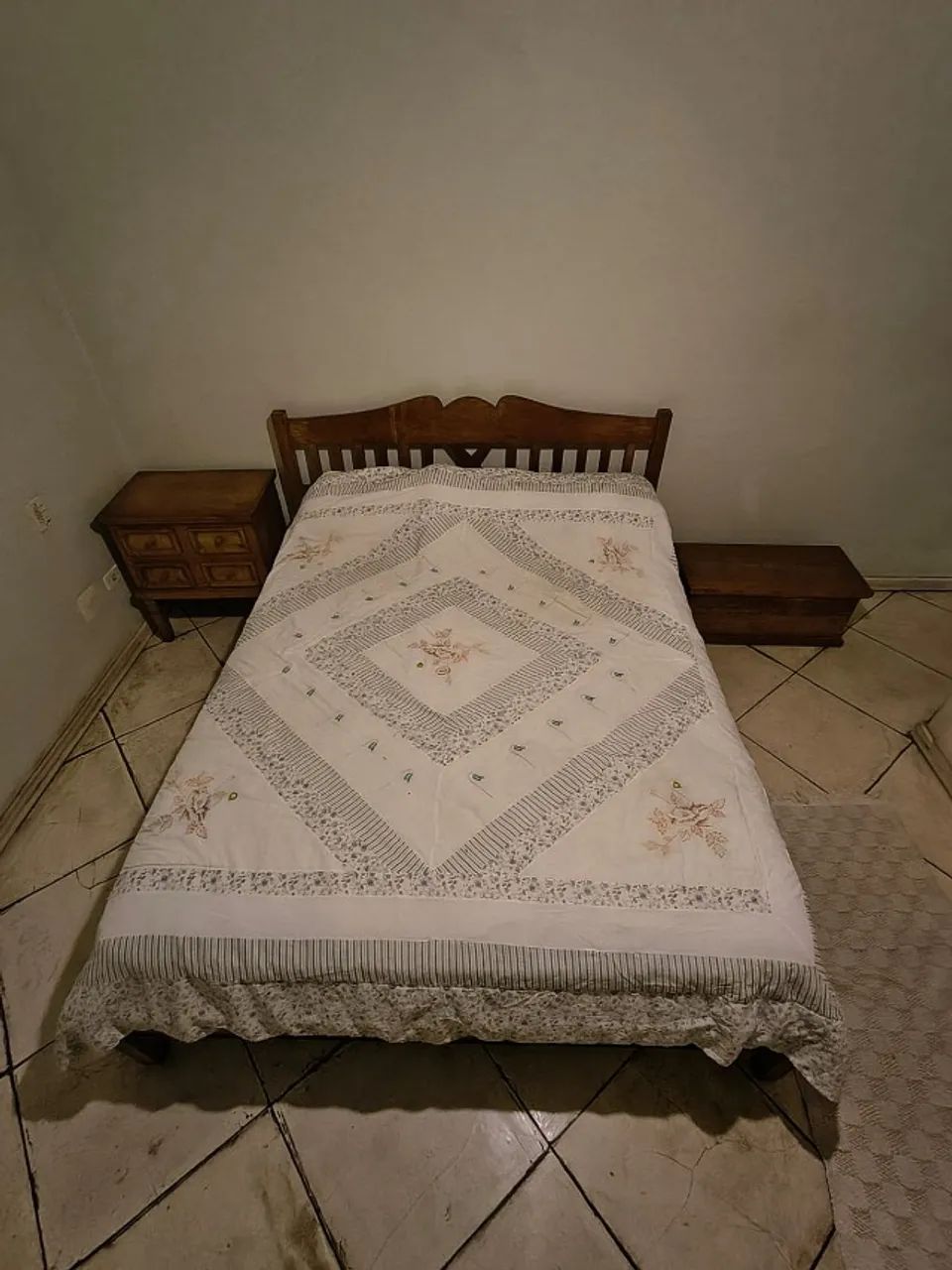 Cama de Madeira