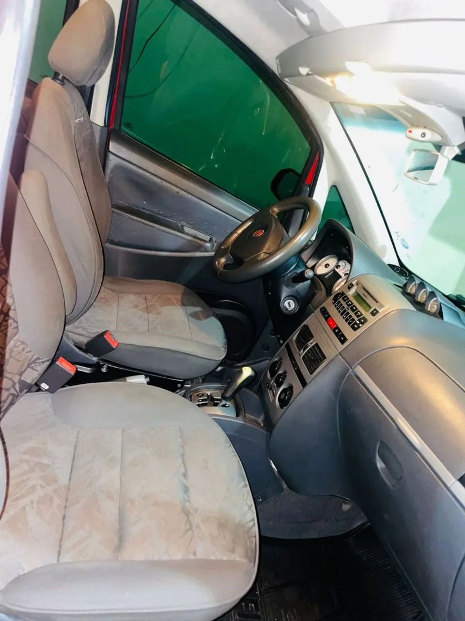 Fiat Idea Adv./ Adv.lock.dualogic 1.8 Flex 5P 2010 - Foto 4