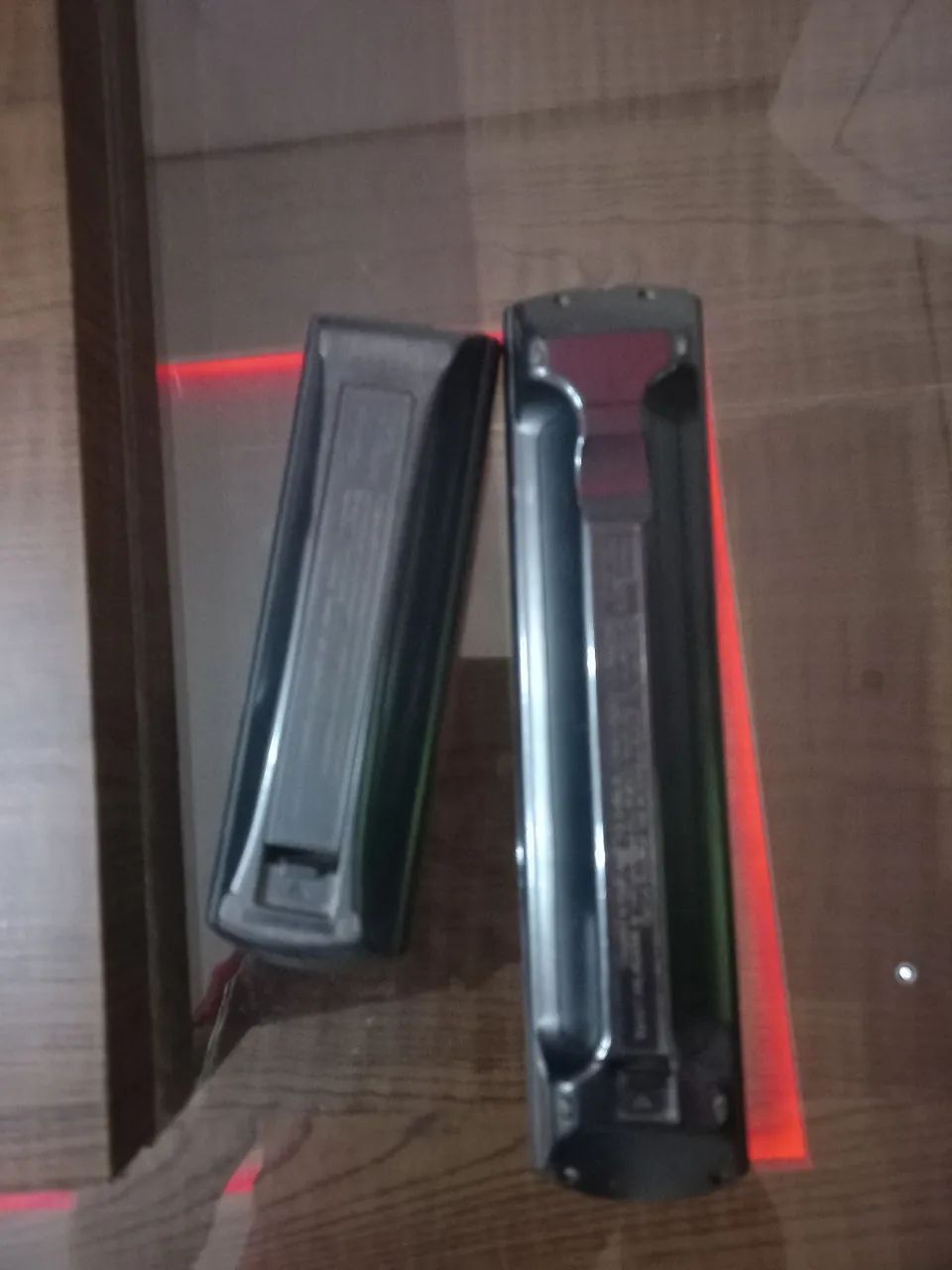 Dois controles Panasonic originais 30$ - Foto 2
