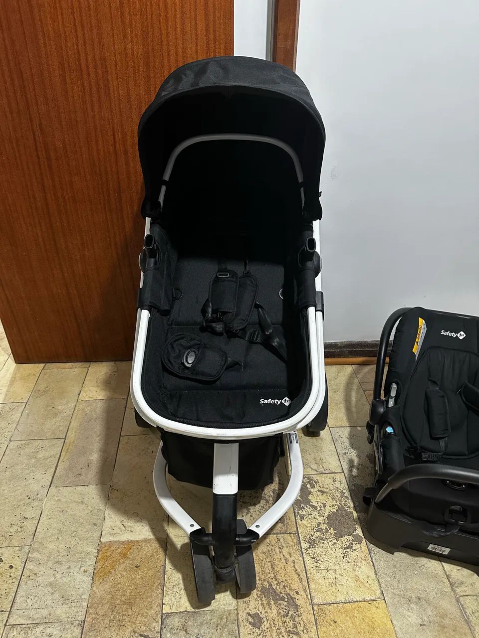 Vendo carrinho de bebê e bebê conforto impecáveis  - Foto 5