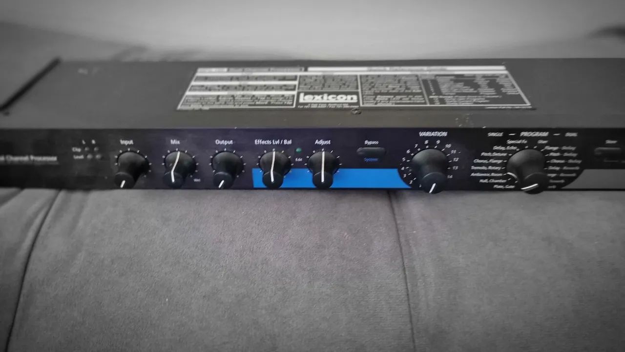 Rack Multiefeitos. O classico Lexicon MPX100 - Foto 4