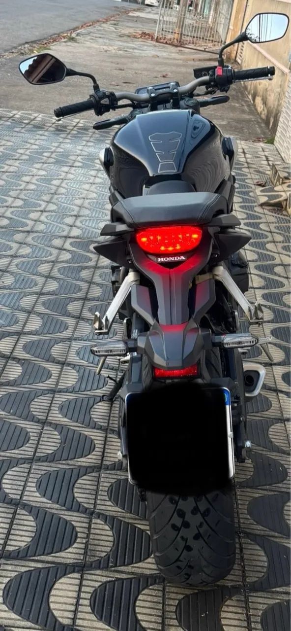 CB 650R - Foto 3