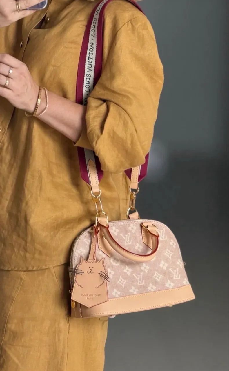 Bolsa alma bb - Louis Vuitton- edição limitada  - Foto 2
