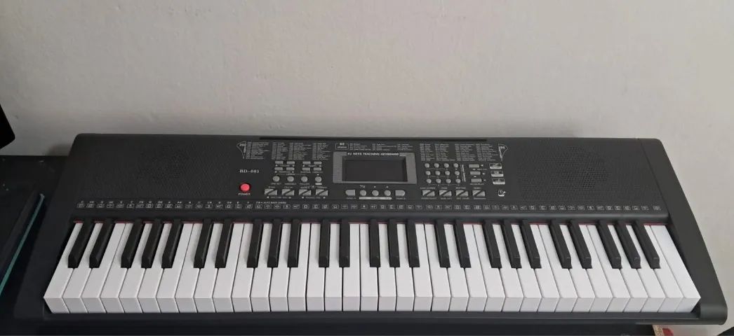 Teclado Profissional - 61 Teclas - Foto 3