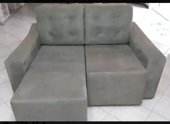 Sofá 2 Lugares 1,6m Tecido Suede Assento Retrátil Molas Bonnel Cinza com Jogo Almofadas - Foto 2