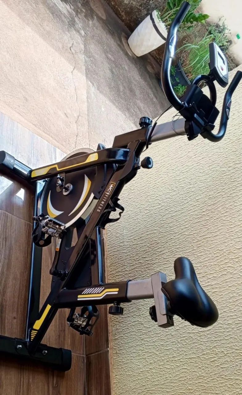 BICICLETA ERGOMÉTRICA - ÓTIMO ESTADO - Foto 3