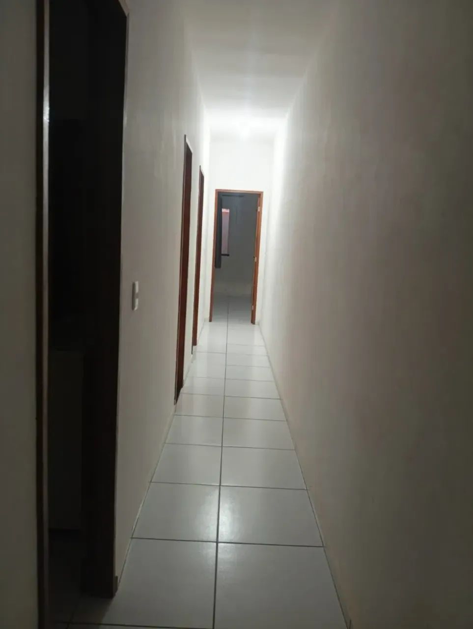 Iexcelente imovel para repasse com ótimos espaços internos e externos 2 vagas de garagem.. - Foto 2