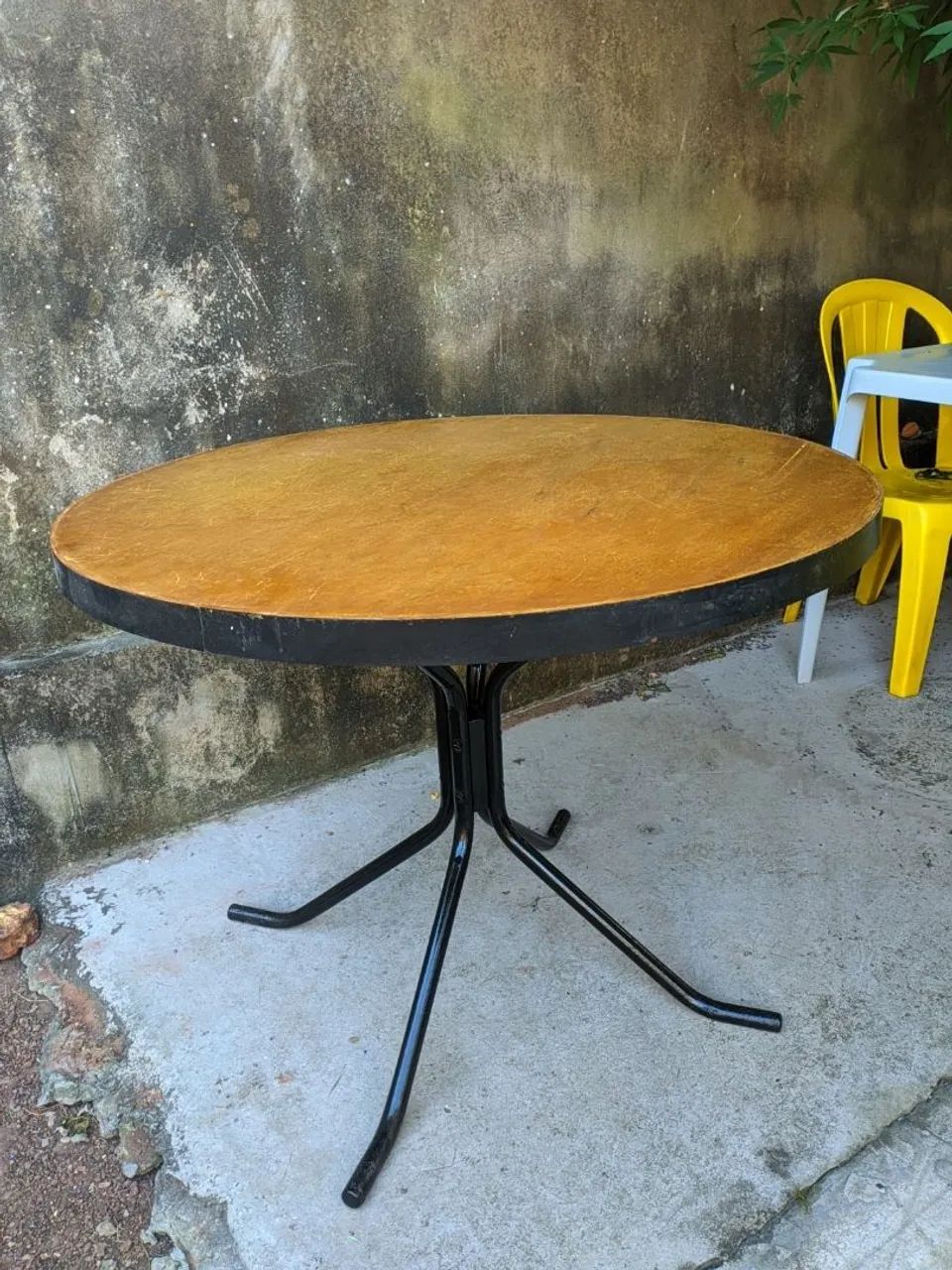Mesa circular para salas e áreas externas - Foto 3