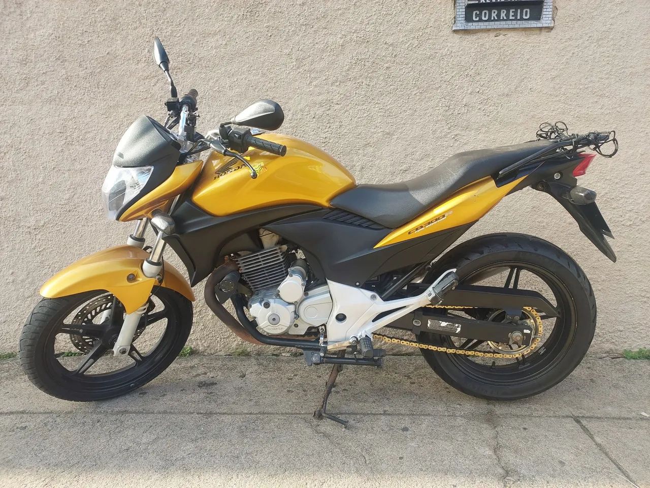 CB 300 2011 Honda  - Foto 4