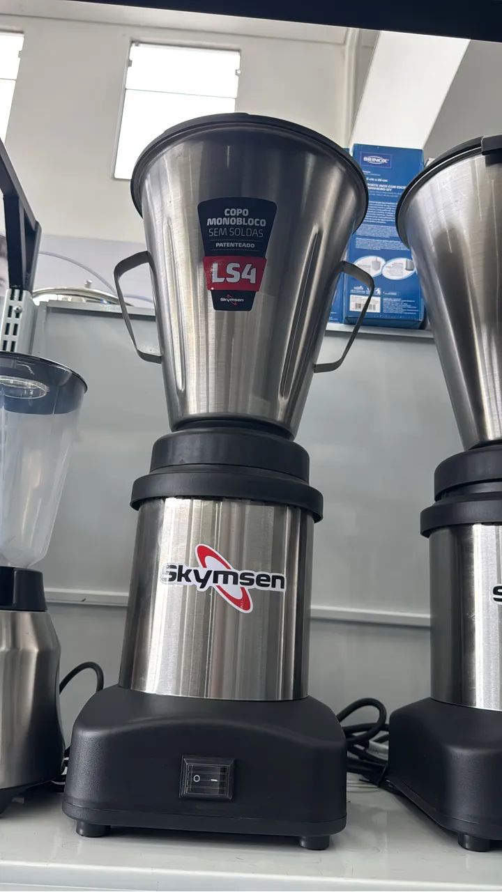Liquidificador industrial inox 4 litros baixa R *