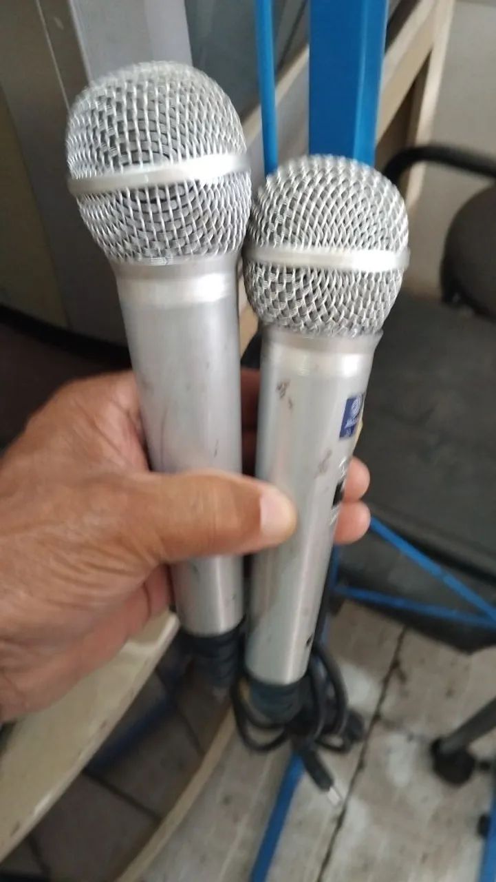 2 microfones parou foncionar.