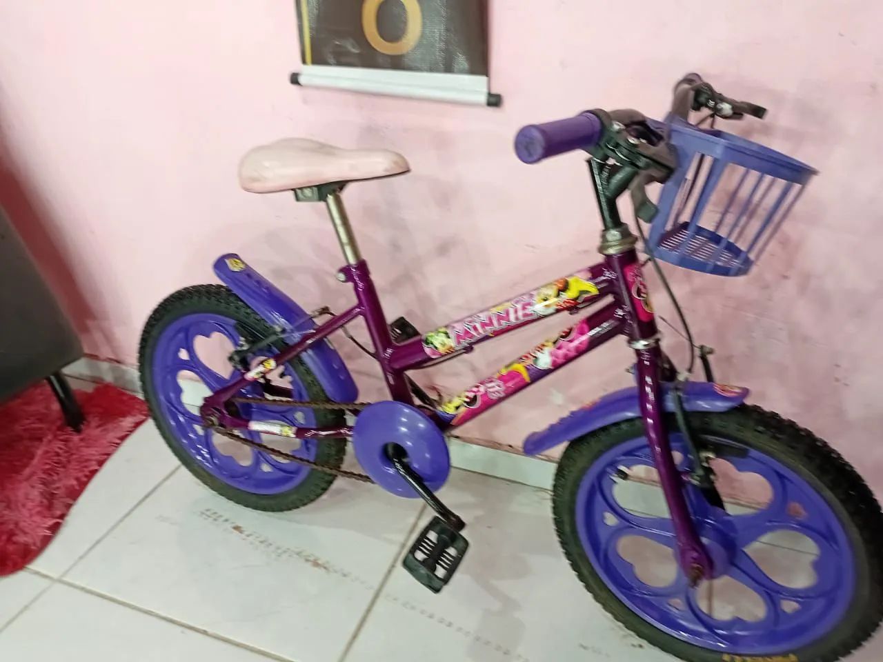 Bicicleta aro 16 novinha da minie  - Foto 5