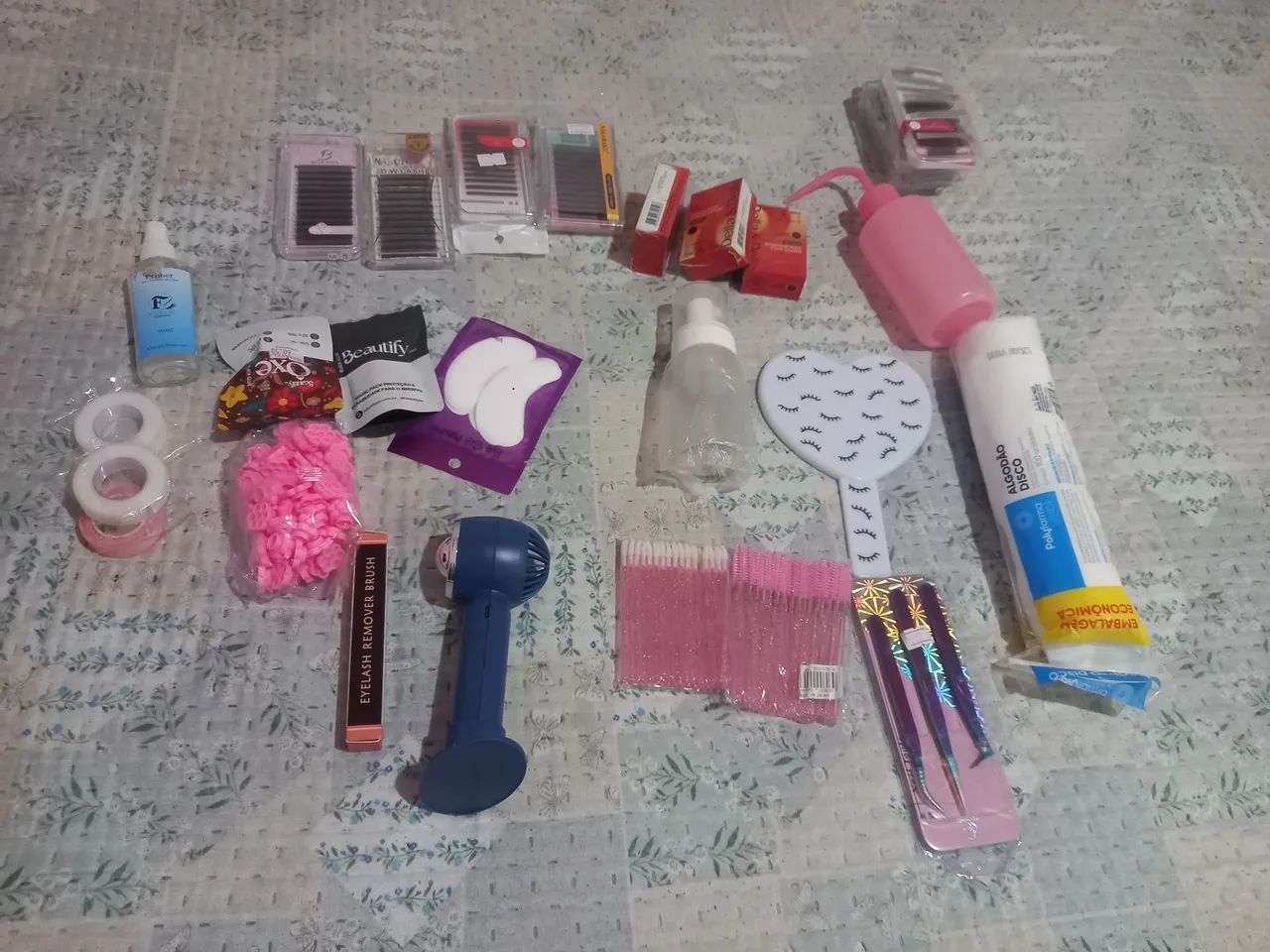 Vendo material de cílios nunca usado - Foto 2
