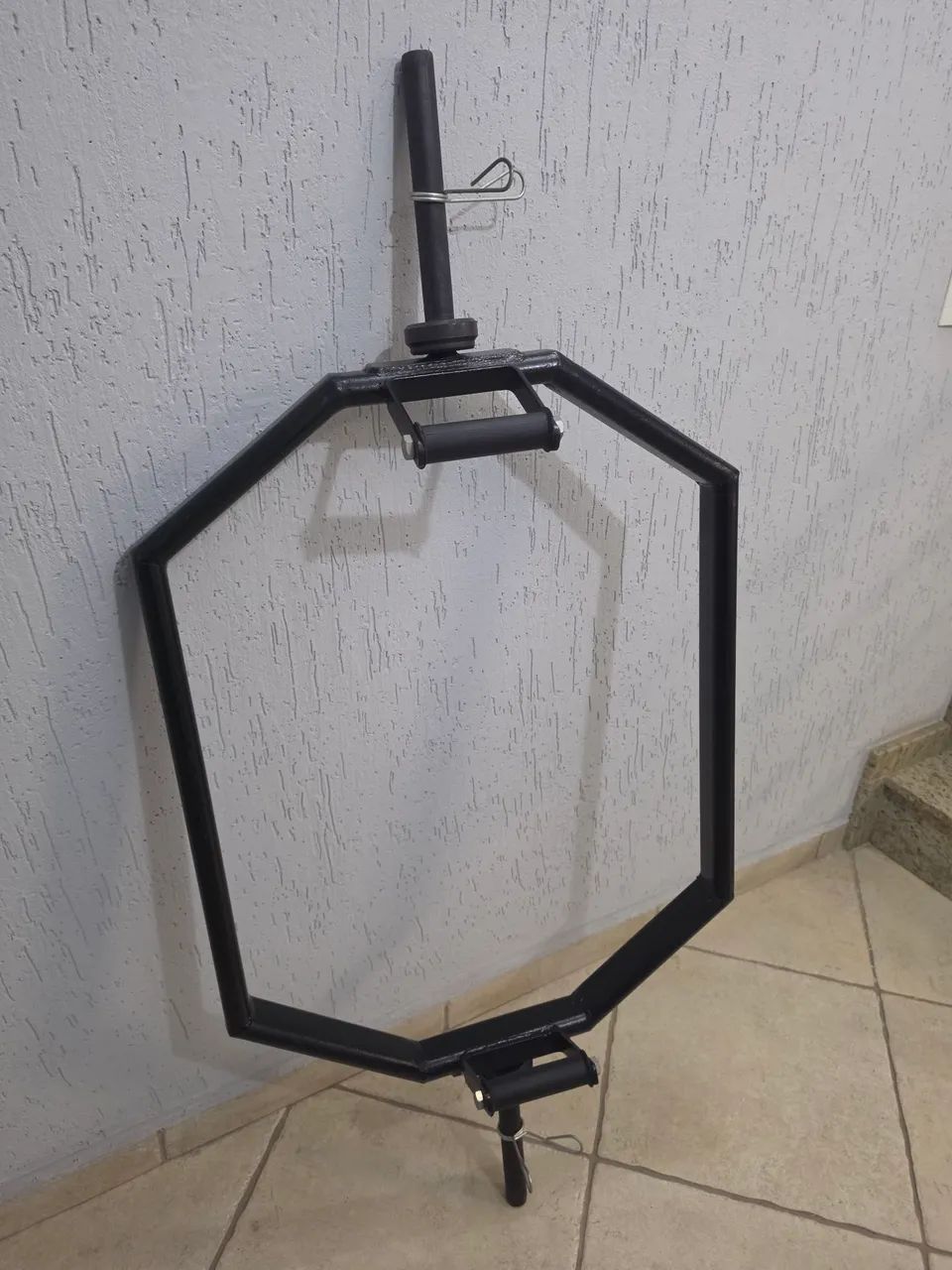 Barra Hexagonal para musculação  preta