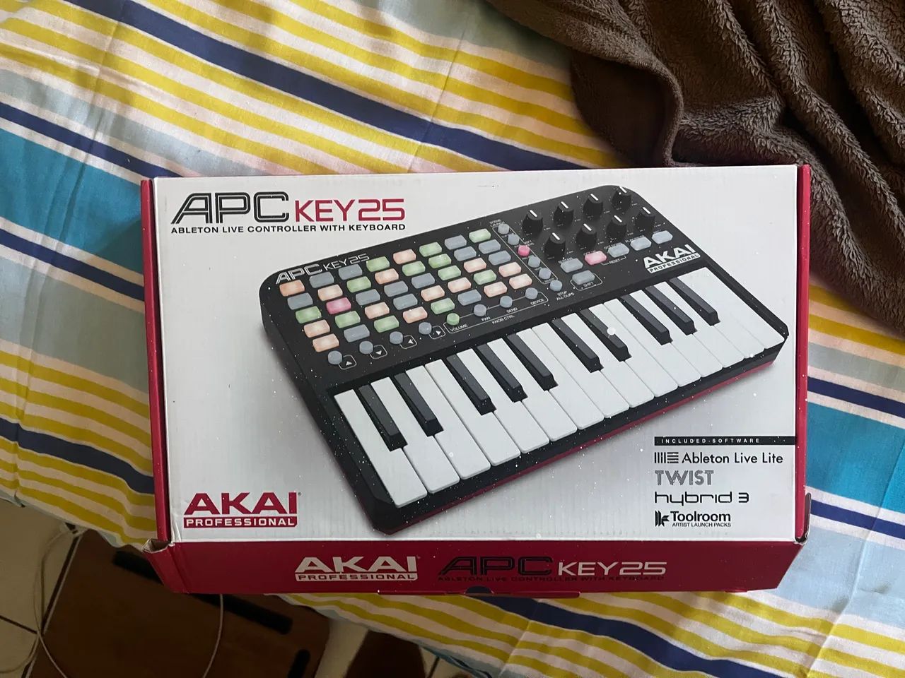 アキ Controlador midi Akai APC Key 25 ableton - Instrumentos musicais