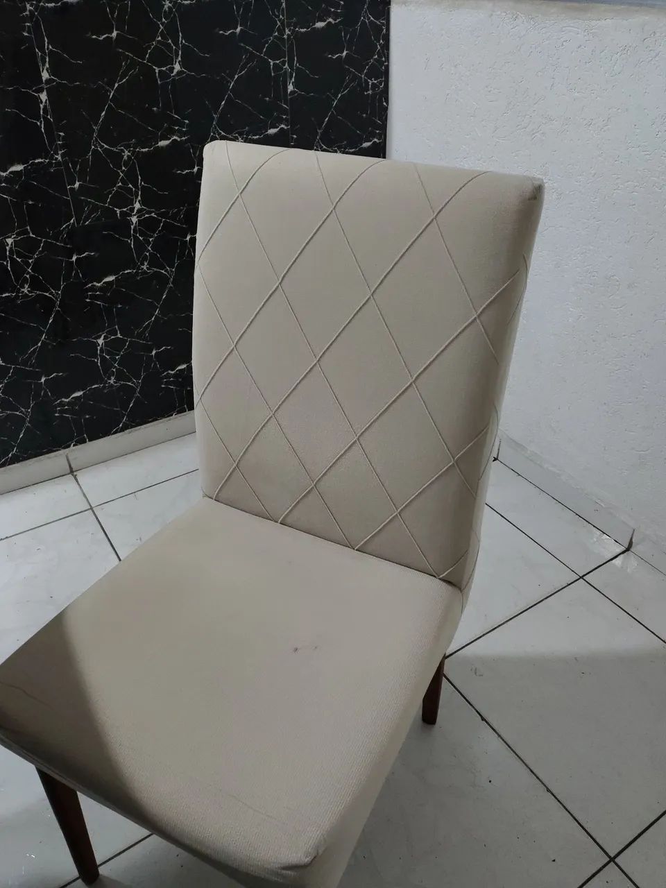 Mesa de jantar com 4 cadeiras.  - Foto 5