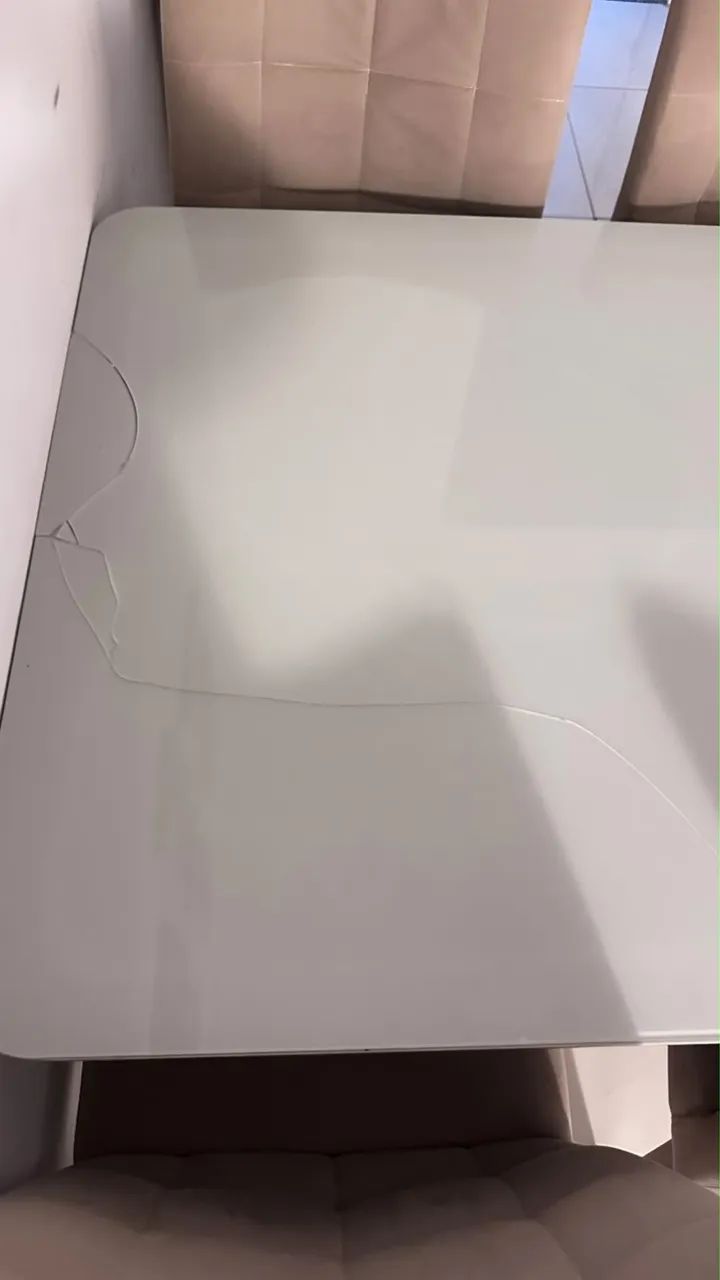 Mesa de jantar 4 cadeiras com tampo de vidro  - Foto 4