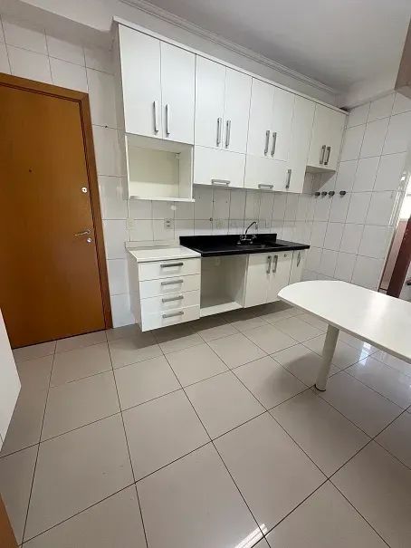 Apartamento 03 dormitórios em Alphaville - vista privilegiada - Foto 3