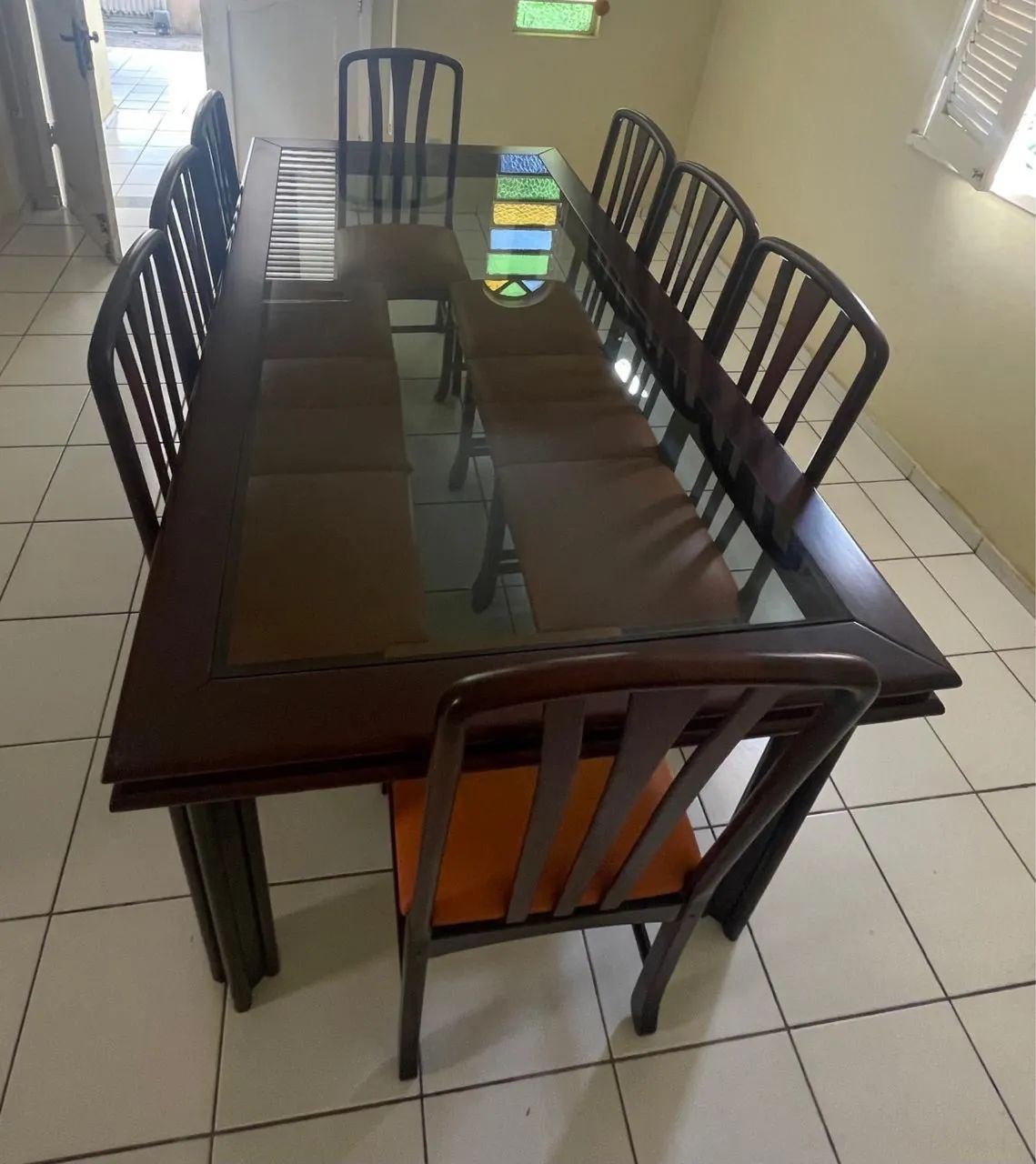 Mesa de jantar mais 8 cadeiras! - Foto 3