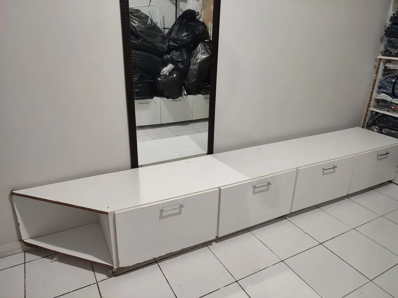 Móveis e acessórios para loja de roupa - Foto 4